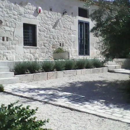 Antica Masseria Adamo *